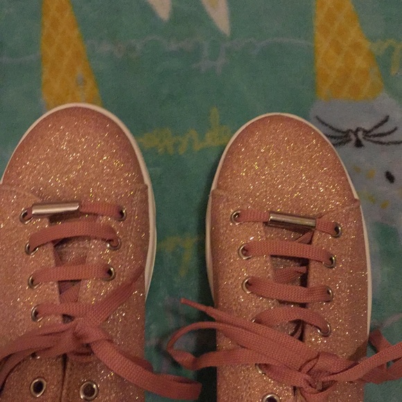These are rose gold pink sparkly shoes - Picture 4 of 4